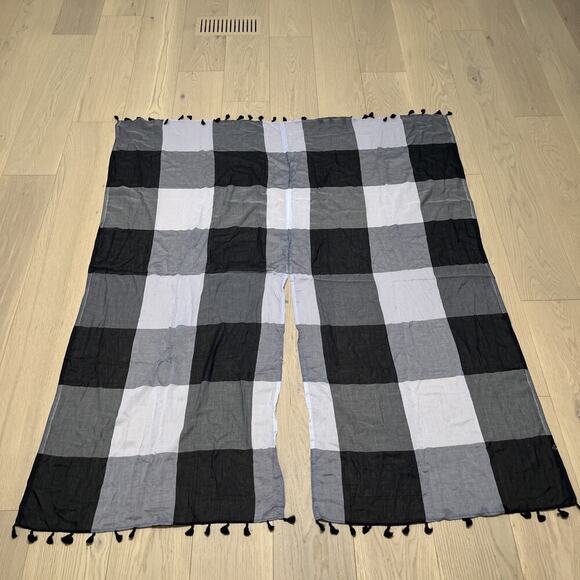 Lululemon Accessories - 2015/2016 Black/Grey/White LULULEMON Sun to Moon Tassle Scarf